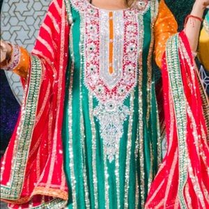 Pakistani Dress. Size 6. Medium.